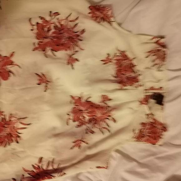 Womans top - Picture 2 of 2